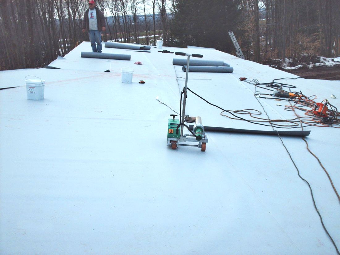Commercial flat roof repair