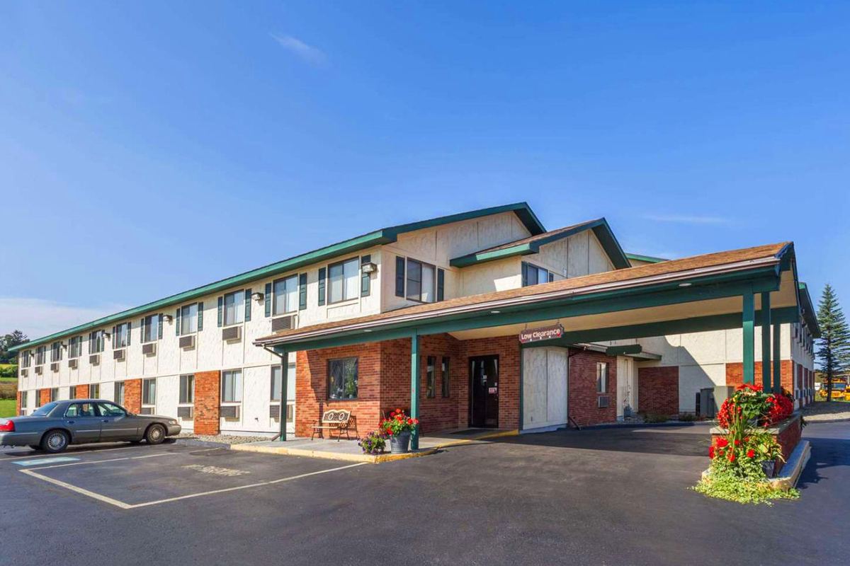 Super 8 Motel, East Stroudsburg, PA &mdash; roof replacement by Frank Stevens & Sons